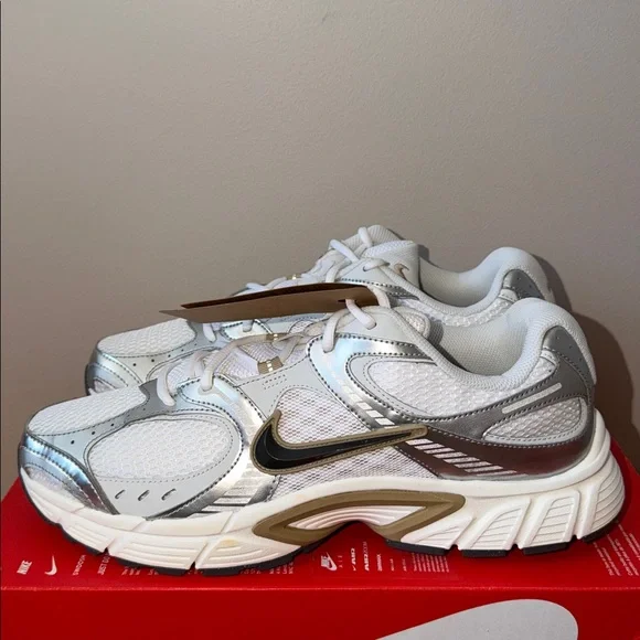 Nike V5 Runner White Silver HJ5228-102 Men’s Size 12